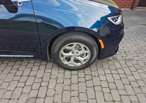 Chrysler Pacifica cena 252027 przebieg: 6025, rok produkcji 2023 z Złoty Stok małe 497